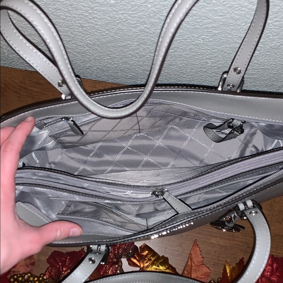 Voyager - Picture 3 of 6